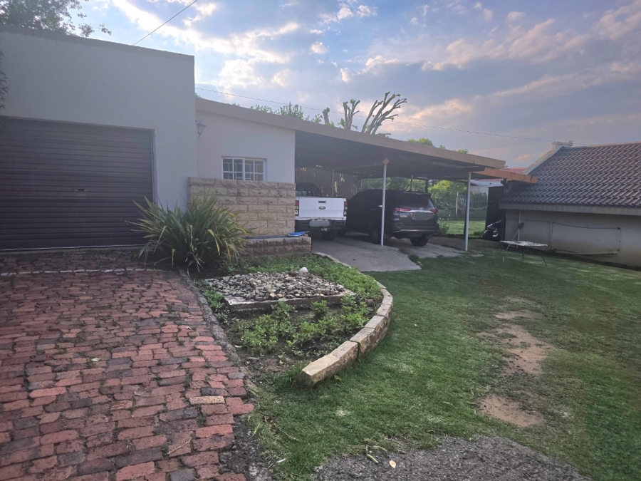 To Let 4 Bedroom Property for Rent in Eureka Free State